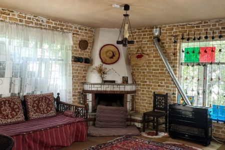 خانه باغ در حسنجون طالقان - همکف