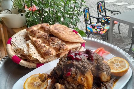خانه چوبی با وان جکوزی در جاده جواهرده -ط‌۲
