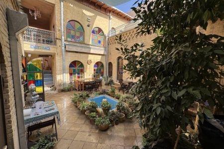 اقامتگاه بوم گردی در شیراز - آذین