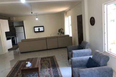 ویلا با پشت بام و نزدیک ساحل دریا در رودسر