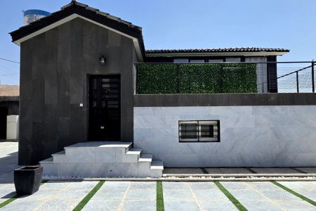 ویلای دو طبقه استخردار در شهرصدرا