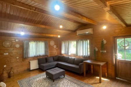کلبه چوبی در لاهیجان - لیالستان