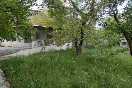 خانه با حیاط دلباز در کلیبر