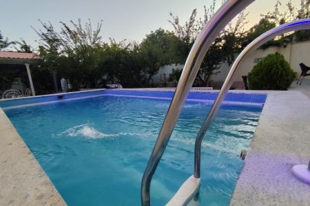 Duplex Villa with Pool in Soheiliyeh - Lashgarabad