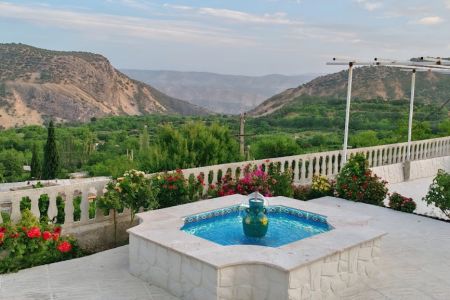 خانه در دنا - بیاره