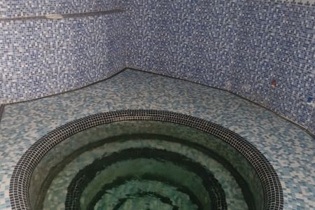 ویلا با استخر و جکوزی در نوکنده - جاده دریا