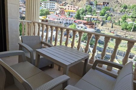 هتل آپارتمان با استخرسانسی در آبگرم - ۴تخته