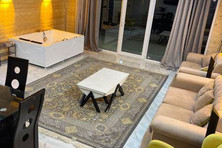 کلبه سوئیسی با جکوزی در لفور - نفت چال