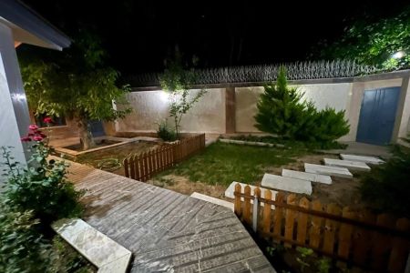 ویلا استخردار در باغ بهادران