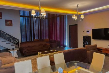 ویلای دوبلکس استخردار در ماهدشت