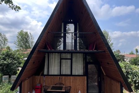 کلبه سوئیسی در چمستان - رمشی