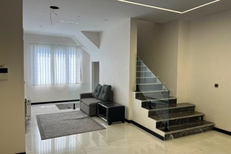 ویلا تریپلکس استخردار در فرح آباد