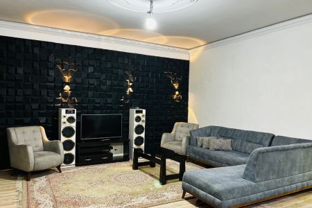 Villa with Pool in Chaharbagh - Ghasem Gorji