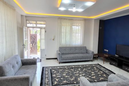 خانه حیاط دار در خشکبیجار - نوشر