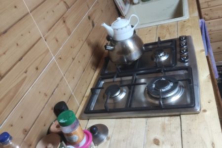 کلبه نقلی چوبی در سراوان - کچا
