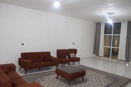 ویلا استخردار در چهارباغ - ملک آباد