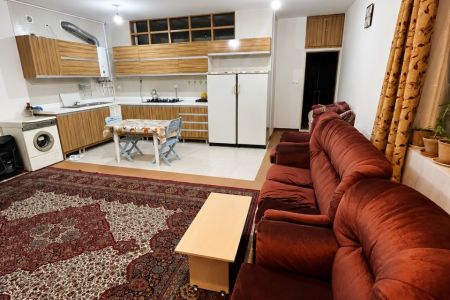 خانه باغ مجاور زاینده رود در سامان - چم عالی