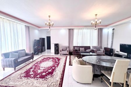 Villa with Pool on Soheiliyeh Road