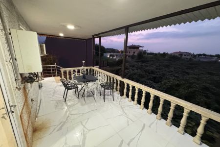 House with a balcony and kiwi garden view in Parehsar - 2nd floor