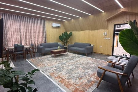 کلبه سوئیسی استخردار در جاده جواهرده