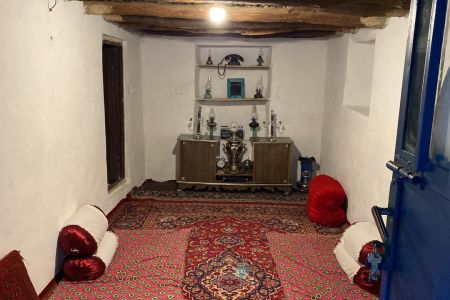 Rustic house for rent in Larijan - Akha