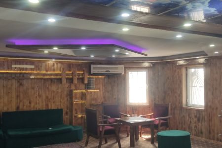 ویلا با معماری چوبی نزدیک ساحل حسین آباد