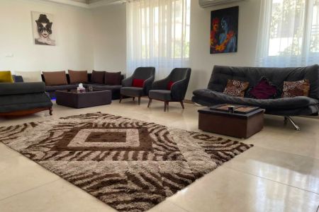 ویلا دوطبقه استخردار در رودهن - خورین