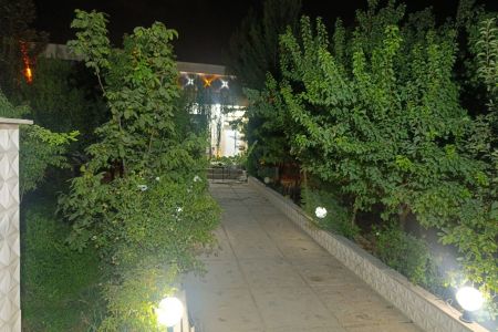 ویلا با استخر در چهارباغ - سنقرآباد