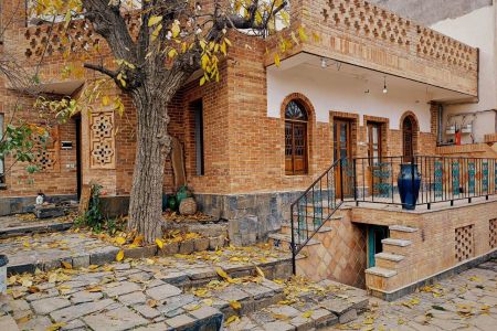 سوئیت با معماری اصیل در همدان - واحد بهار