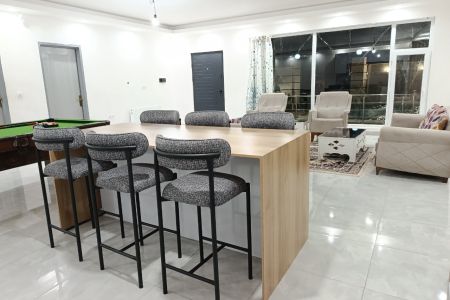 ویلا استخردار در چهارباغ - عرب آباد خسروی