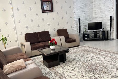 خانه مبله در همدان - کوی جنت - طبقه دوم