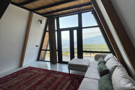 کلبه سوئیسی ییلاقی در روبار - حشمت آباد
