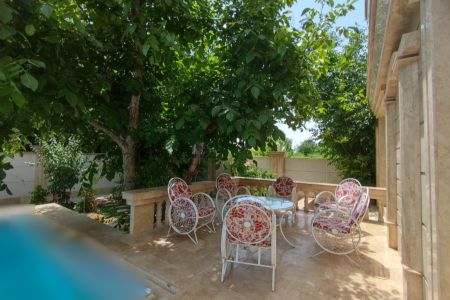 ویلا استخردار در چهارباغ - آغچه حصار