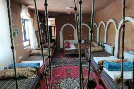 بومگردی در تخت سلیمان - اتاق ۶
