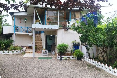 خانه روستایی دو طبقه در سنگر - تورانسرا