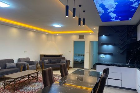 ویلا با استخر و جکوزی در باغ بهادران - اردال