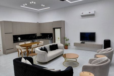 ویلا استخردار در چهارباغ - عباس آباد بزرگ
