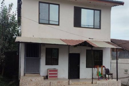 خانه ویلایی در کلاچای - بزکویه - همکف