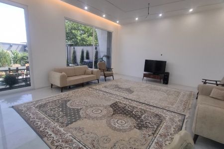 ویلا استخردار در چهارباغ - رامجین