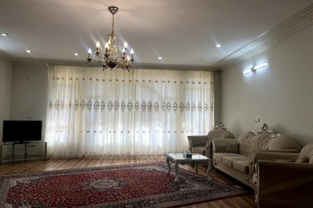 خانه ویلایی در اصفهان - شهرک الهیه - همکف