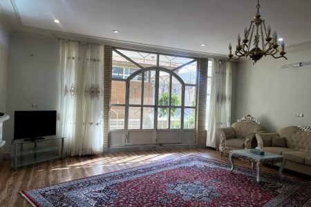 خانه ویلایی در اصفهان - شهرک الهیه - همکف