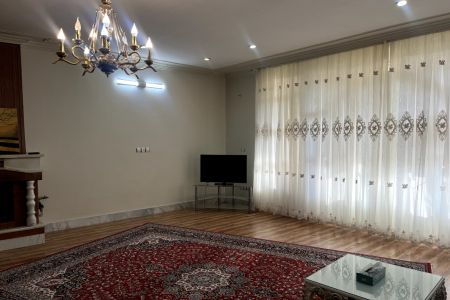 خانه ویلایی در اصفهان - شهرک الهیه - همکف