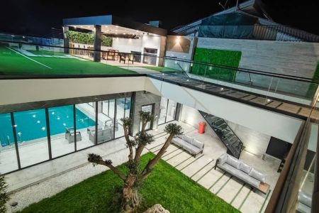 ویلا استخردار با معماری خاص در سهیلیه