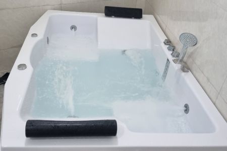 ویلا دوبلکس چوبی با جکوزی در طاسکوه