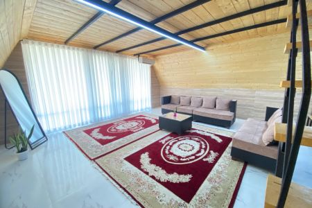 کلبه سوئیسی در شاندرمن