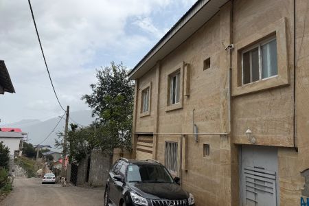 سوئیت با ویو جنگل در میان کوه - همکف