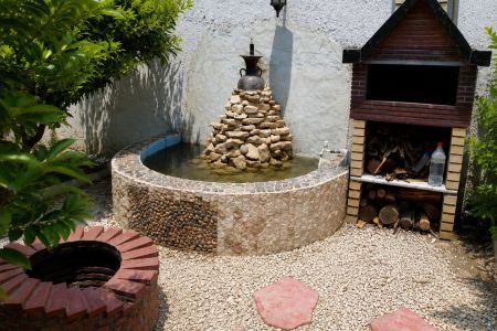 کلبه سوئیسی در سیمرغ - سنگتاب