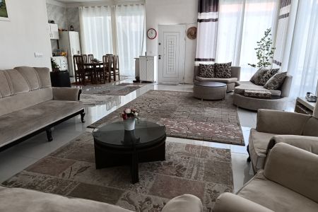 ویلا استخردار در ساوجبلاغ - قاسم آباد آقا