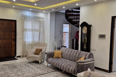 ویلا دوبلکس استخردار نزدیک ساحل محمود آباد