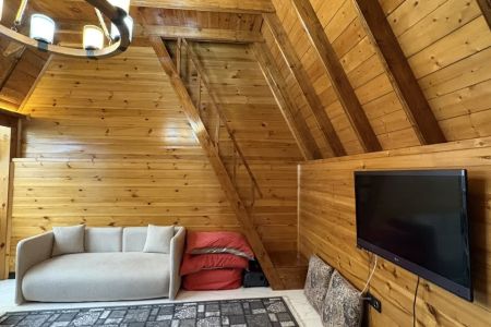 کلبه سوئیسی در سیمرغ - سنگتاب